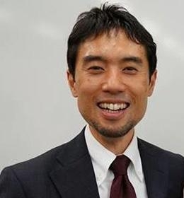 山中　礼二